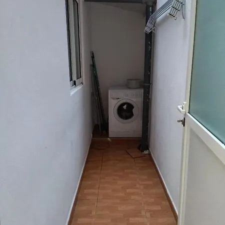 One Bedroom With Pool, 100 Meters From The Beach * 拉克鲁斯