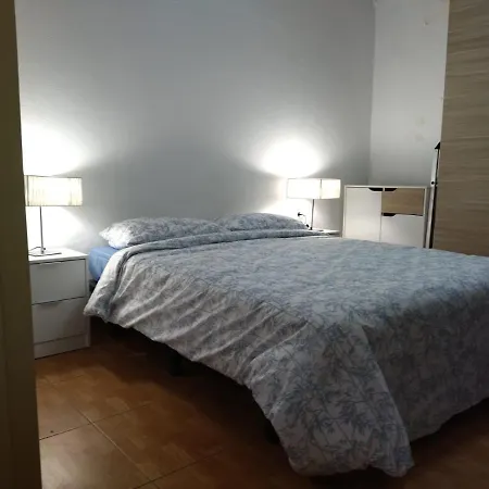 One Bedroom With Pool, 100 Meters From The Beach 公寓 *